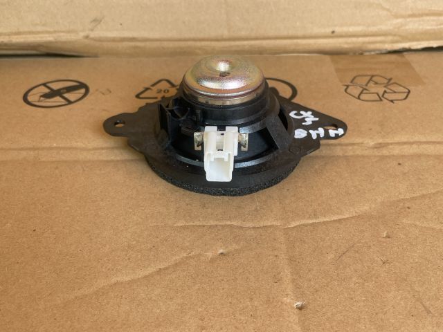 bontott MAZDA CX-5 Bal hátsó Hangszóró