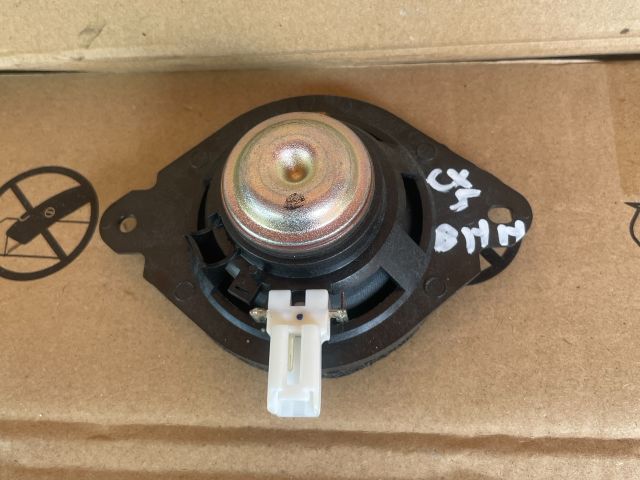 bontott MAZDA CX-5 Bal hátsó Hangszóró