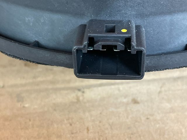 bontott MAZDA CX-5 Bal hátsó Hangszóró