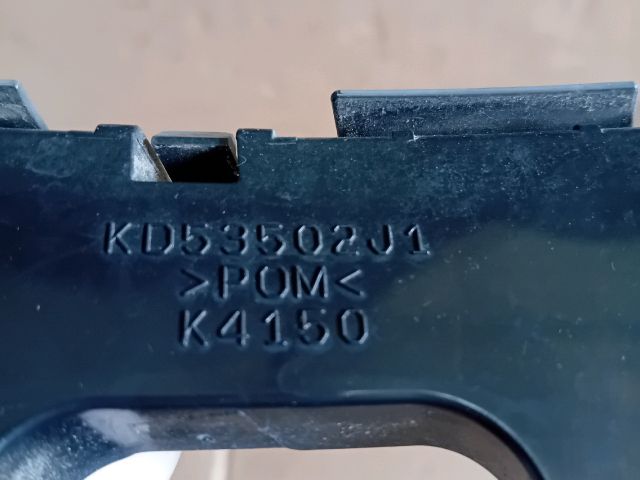 bontott MAZDA CX-5 Bal hátsó Oldal Lökhárító Tartó (Műanyag)