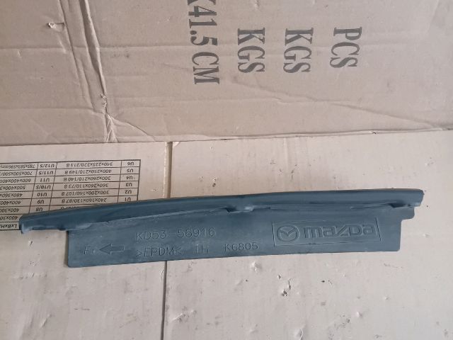 bontott MAZDA CX-5 Bal Sárvédő Csavar Burkolat