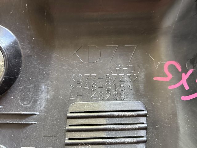 bontott MAZDA CX-5 Belső Visszapillantó Tükör Talp Burkolat