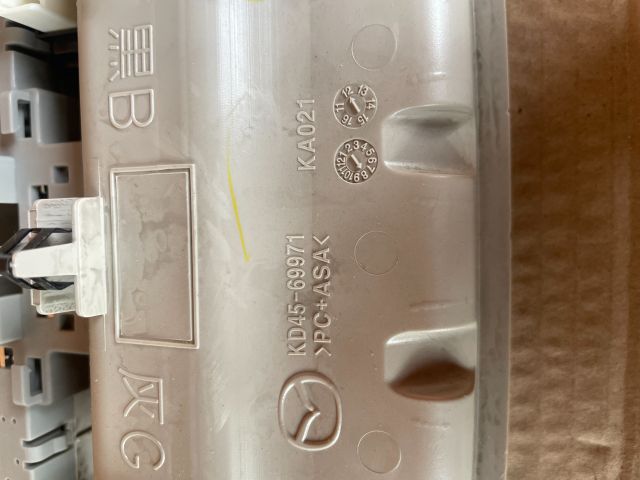 bontott MAZDA CX-5 Beltér Világítás Első