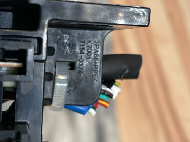 bontott MAZDA CX-5 Biztosítéktábla Utastér