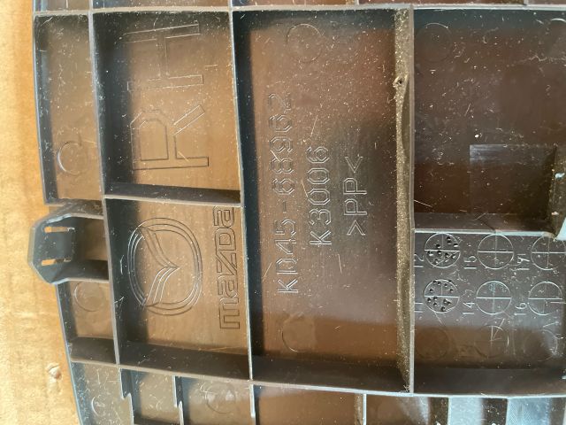 bontott MAZDA CX-5 Csomagtérajtó Burkolat Felső