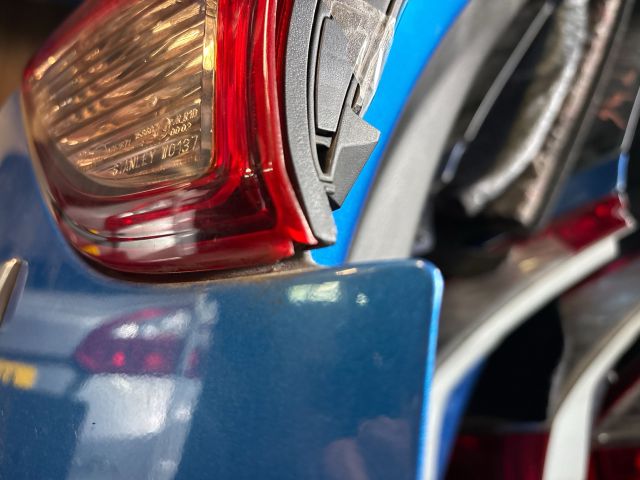 bontott MAZDA CX-5 Csomagtérajtó (Részeivel)