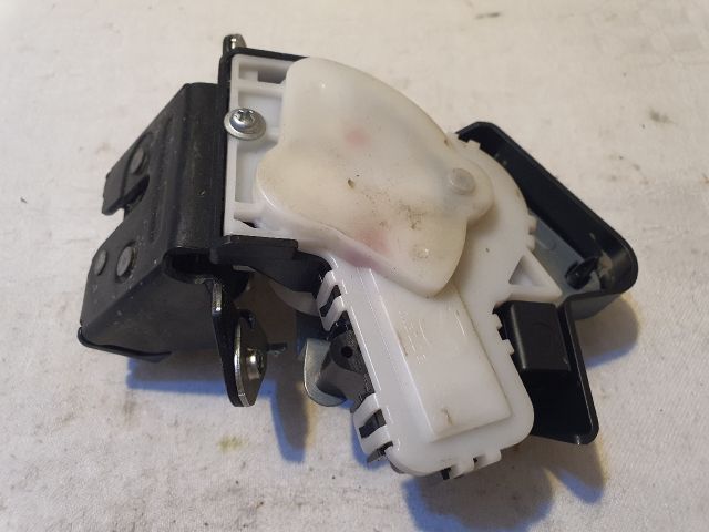 bontott MAZDA CX-5 Csomagtérajtó Zárszerkezet