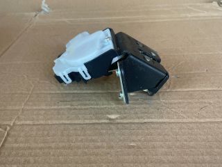 bontott MAZDA CX-5 Csomagtérajtó Zárszerkezet