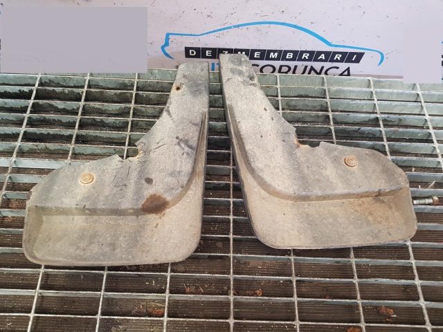 bontott MAZDA CX-5 Első Sárvédő Gumi Pár