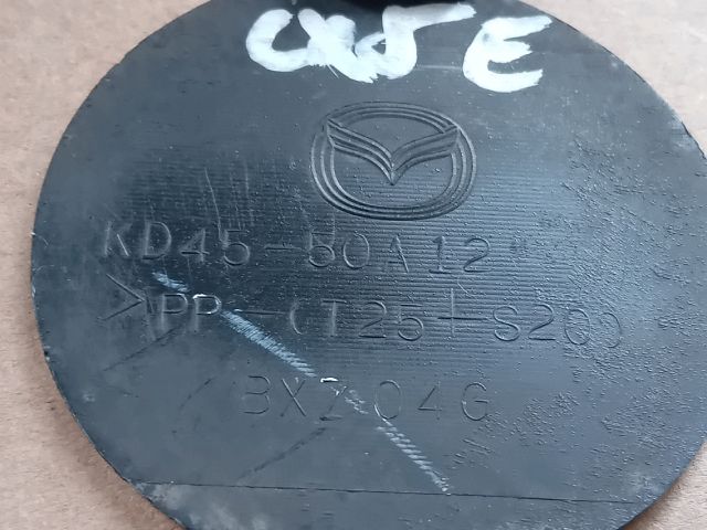 bontott MAZDA CX-5 Első Vonószem Burkolat