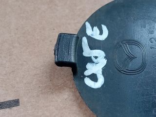 bontott MAZDA CX-5 Első Vonószem Burkolat