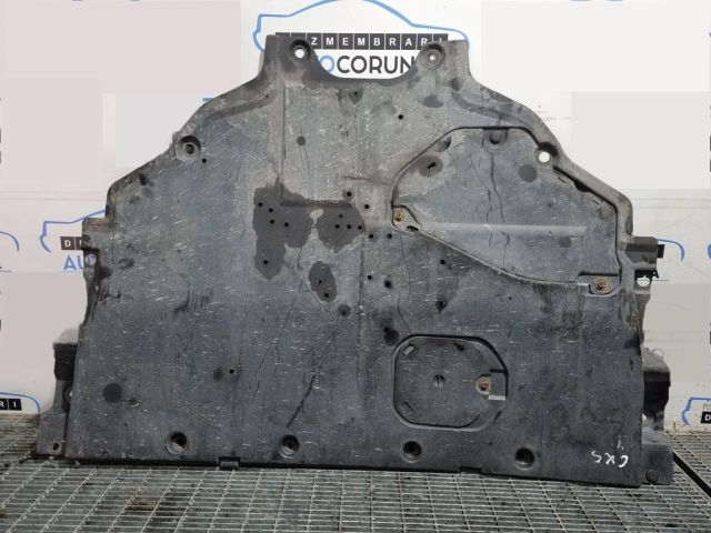 bontott MAZDA CX-5 Felső Hűtőburkolat