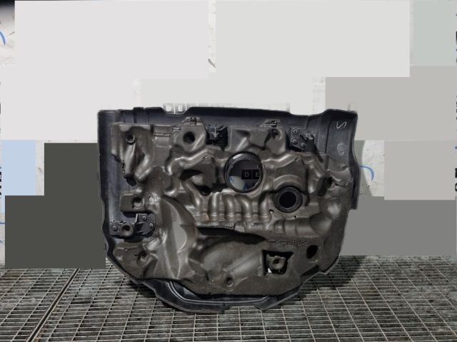 bontott MAZDA CX-5 Felső Hűtőburkolat