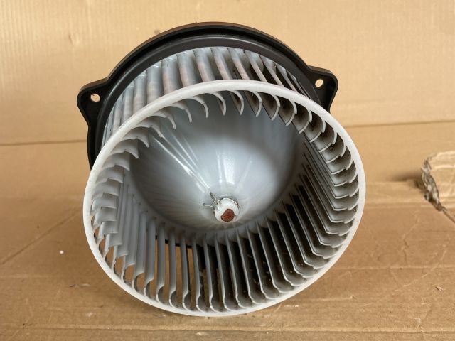 bontott MAZDA CX-5 Fűtőmotor (Klímás)