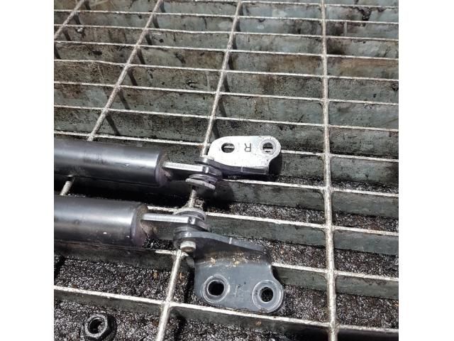 bontott MAZDA CX-5 Gázrugós Kitámasztó Teleszkóp Csomagtérajtó (Pozíciófüggetlen)