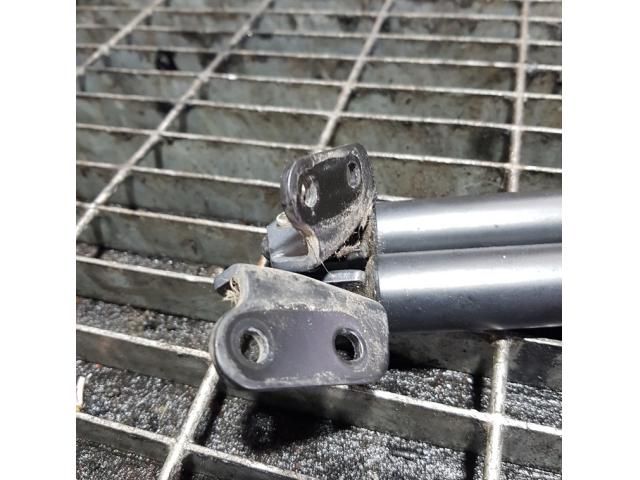 bontott MAZDA CX-5 Gázrugós Kitámasztó Teleszkóp Csomagtérajtó (Pozíciófüggetlen)