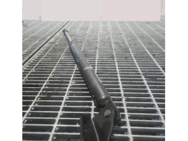 bontott MAZDA CX-5 Gázrugós Kitámasztó Teleszkóp Csomagtérajtó (Pozíciófüggetlen)