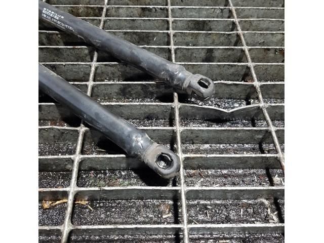 bontott MAZDA CX-5 Gázrugós Kitámasztó Teleszkóp Motorháztető