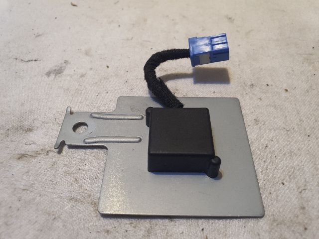 bontott MAZDA CX-5 GPS Antenna