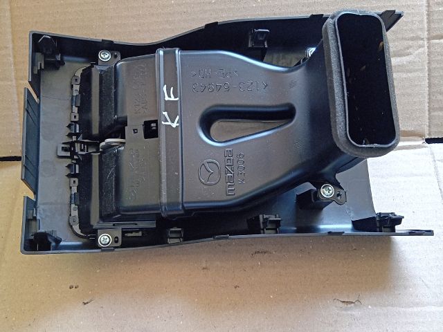 bontott MAZDA CX-5 Hátsó középső Szellőző