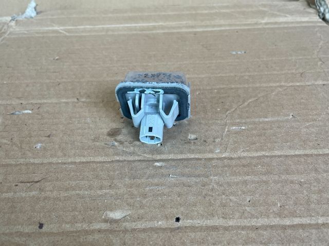 bontott MAZDA CX-5 Hátsó Rendszámtábla Világítás