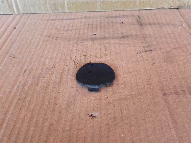 bontott MAZDA CX-5 Hátsó Vonószem Burkolat