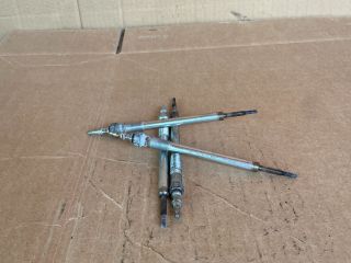 bontott MAZDA CX-5 Izzító/Gyújtó Gyertya