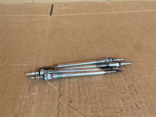 bontott MAZDA CX-5 Izzító/Gyújtó Gyertya