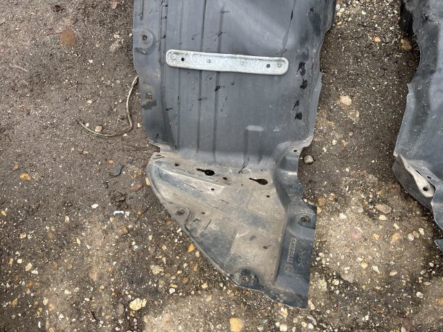 bontott MAZDA CX-5 Jobb első Dobbetét (Kerékjárati, Műanyag)