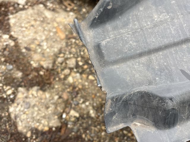 bontott MAZDA CX-5 Jobb első Dobbetét (Kerékjárati, Műanyag)