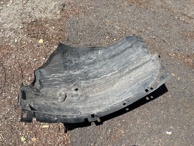 bontott MAZDA CX-5 Jobb első Dobbetét (Kerékjárati, Műanyag)