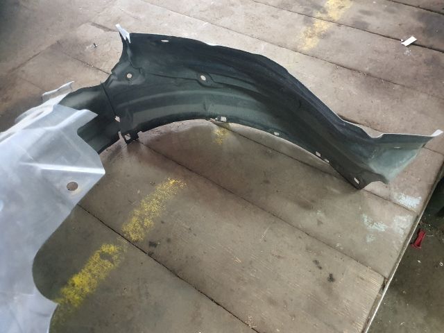 bontott MAZDA CX-5 Jobb első Dobbetét (Kerékjárati, Műanyag)