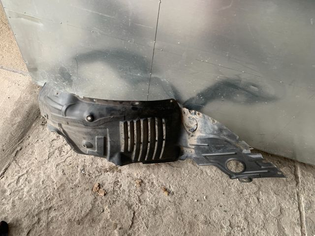 bontott MAZDA CX-5 Jobb első Első Dobbetét (Kerékjárati, Műanyag)