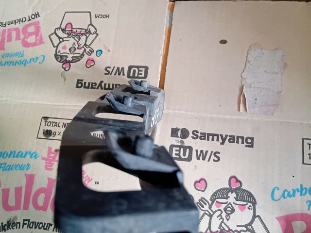 bontott MAZDA CX-5 Jobb első Oldal Lökhárító Tartó (Műanyag)