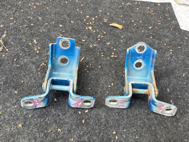 bontott MAZDA CX-5 Jobb első Zsanér