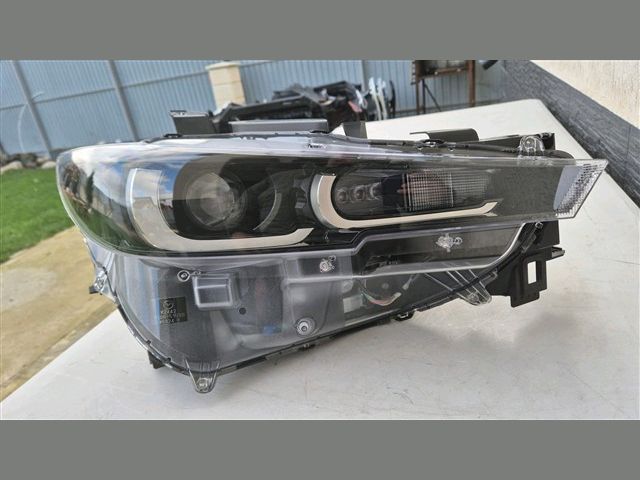 bontott MAZDA CX-5 Jobb Fényszóró