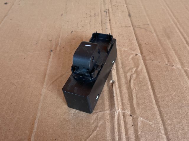 bontott MAZDA CX-5 Jobb hátsó Ablakemelő Kapcsoló