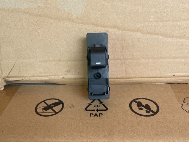 bontott MAZDA CX-5 Jobb hátsó Ablakemelő Kapcsoló