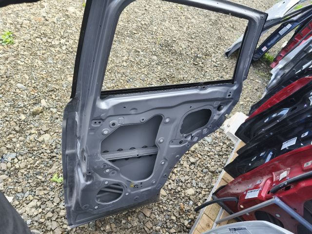 bontott MAZDA CX-5 Jobb hátsó Ajtó (Üres lemez)