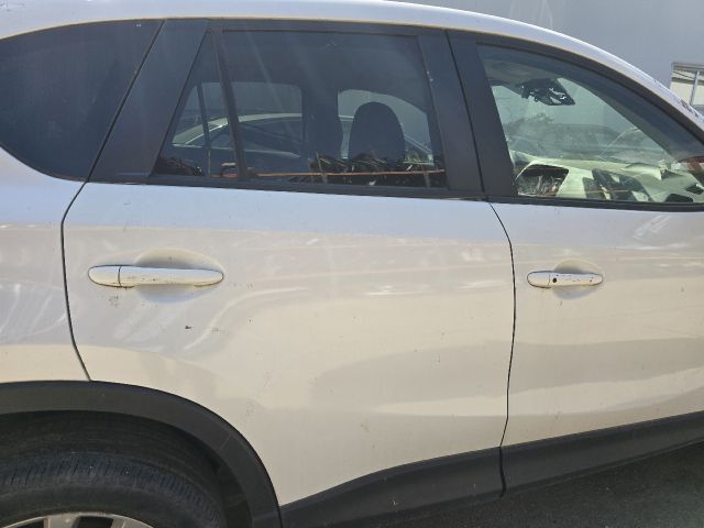bontott MAZDA CX-5 Jobb hátsó Ajtó (Üres lemez)
