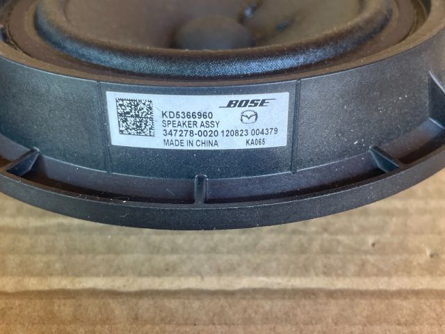 bontott MAZDA CX-5 Jobb hátsó Hangszóró