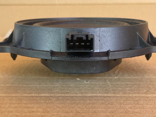 bontott MAZDA CX-5 Jobb hátsó Hangszóró