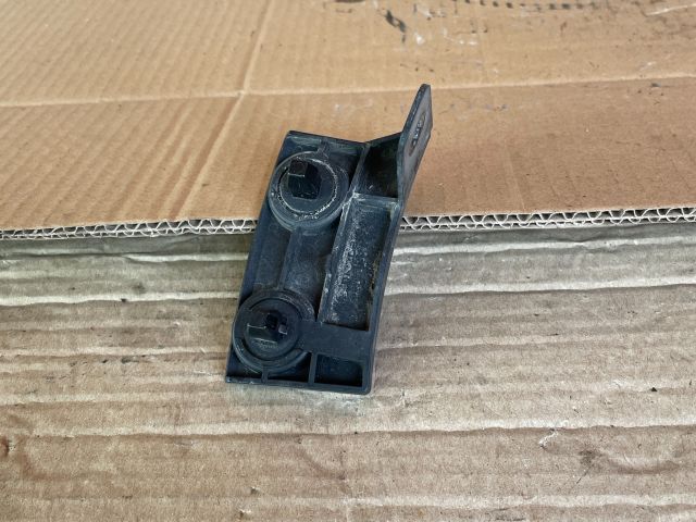 bontott MAZDA CX-5 Jobb hátsó Lökhárító Tartó (Műanyag)