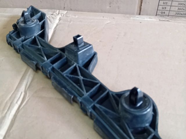 bontott MAZDA CX-5 Jobb hátsó Oldal Lökhárító Tartó (Műanyag)