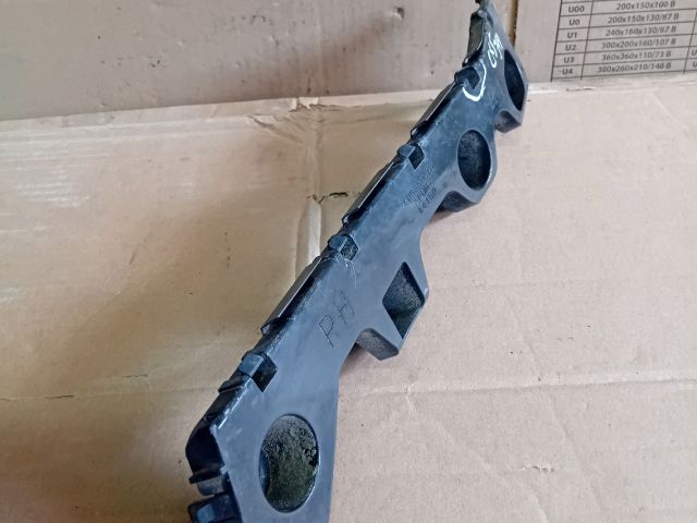 bontott MAZDA CX-5 Jobb hátsó Oldal Lökhárító Tartó (Műanyag)