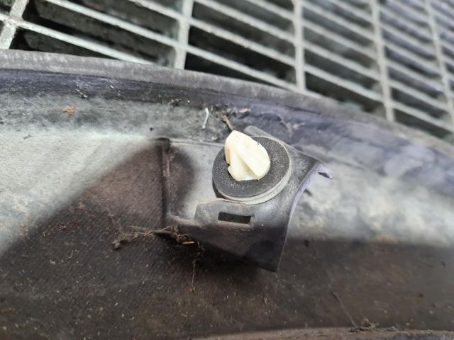 bontott MAZDA CX-5 Jobb hátsó Sárvédő Díszléc