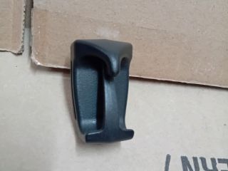 bontott MAZDA CX-5 Jobb Kalaptartó Tartó Konzol