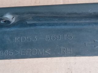 bontott MAZDA CX-5 Jobb Sárvédő Csavar Burkolat