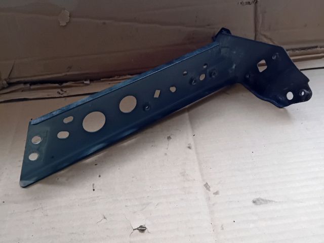 bontott MAZDA CX-5 Jobb Sárvédő Oldaltartó