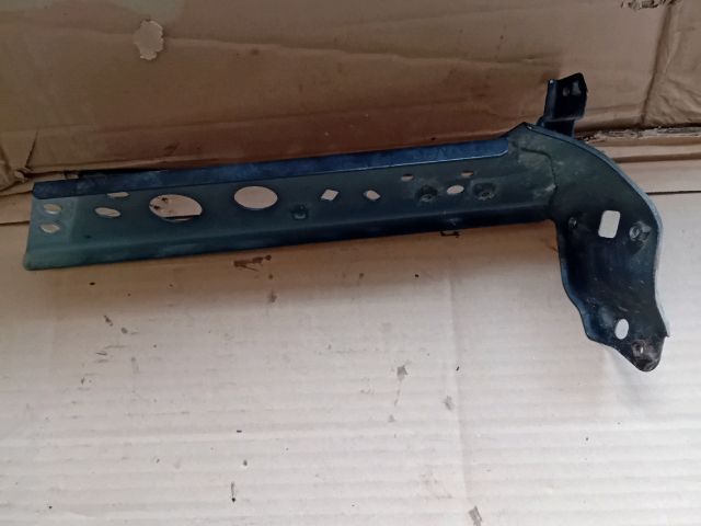 bontott MAZDA CX-5 Jobb Sárvédő Oldaltartó